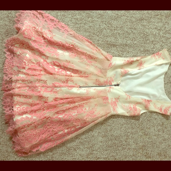 Alice and Olivia dress size 0, worn once - Picture 6 of 7